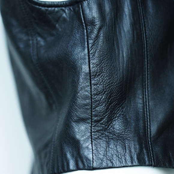 Vintage* JACQUELINE FERRER Cropped Faux Leather Vest, Black, Vintage Size 8 (s) - Picture 8 of 9